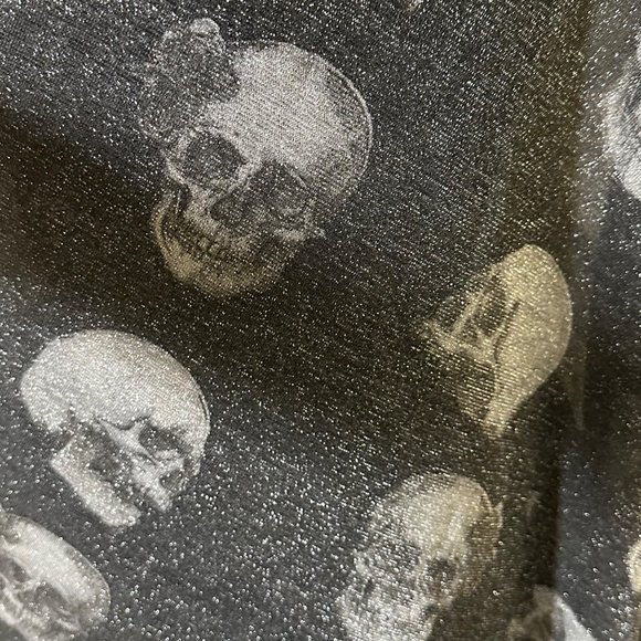 Unbranded Scarf Womens Long Rectangle Black Silver Skulls Halloween Shimmer - Picture 8 of 8